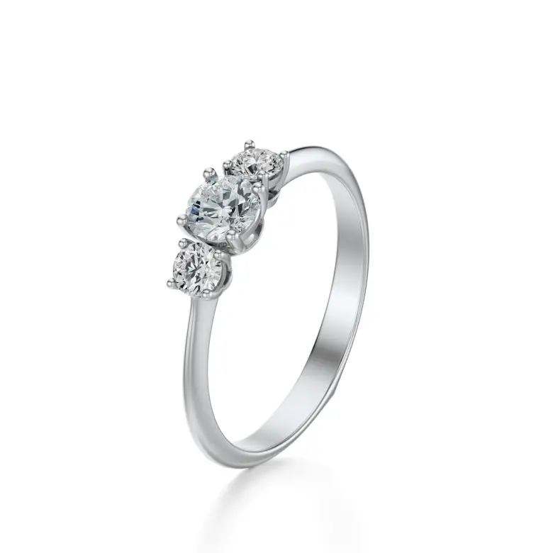 Pierścionek z białego złota z diamentami